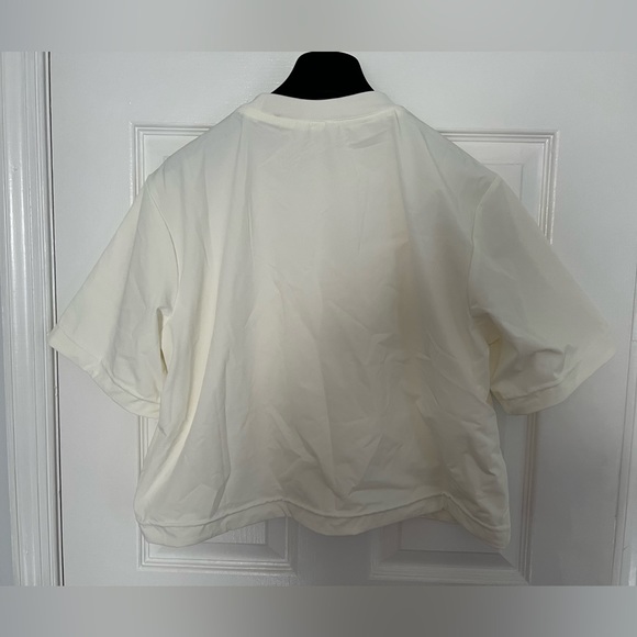 Nike Women's Sportswear Everyday Modern Woven Boxy crop Top white cream size M - Picture 4 of 10